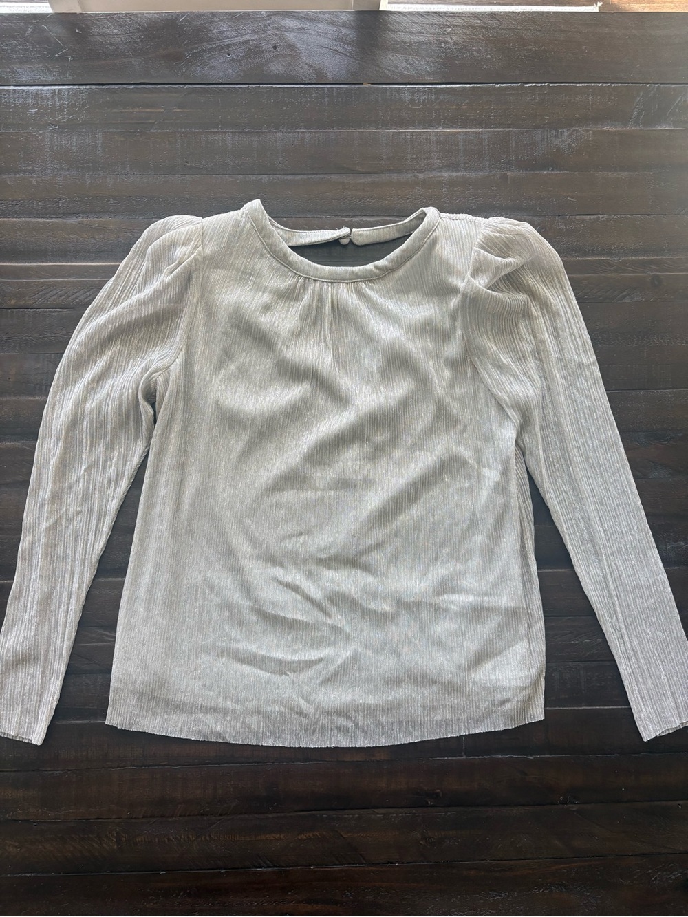 Vince Camuto Metallic Pleated Blouse Women’s Medium Silver Puff Sleeve Party Top